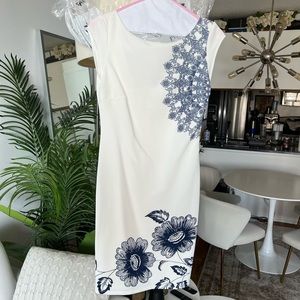 💙 Designer Desigual white and blue dress